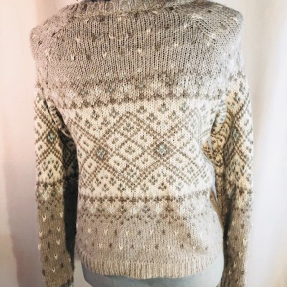 Aeropostale Diamond Pattern Grey & White Sweater - Picture 2 of 8